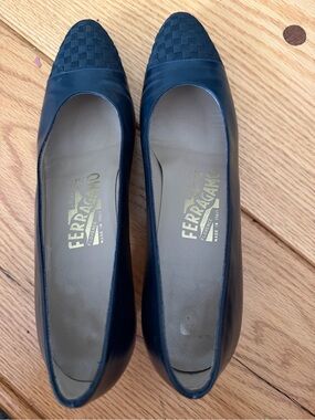 Vintage Salvatore Ferragamo Navy Leather Woven Cap-Toe Flats